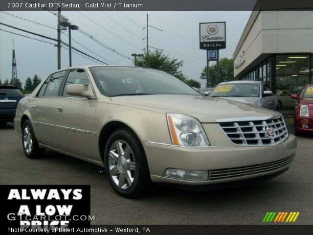 2007 Cadillac DTS Sedan in Gold Mist