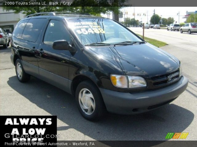 2000 Toyota Sienna LE in Black