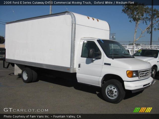 2006 Ford E Series Cutaway E450 Commercial Moving Truck in Oxford White