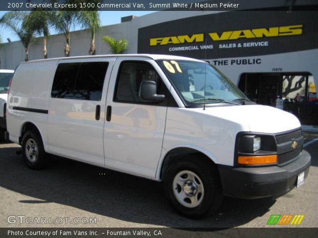 2007 Chevrolet Express 1500 Commercial Van in Summit White