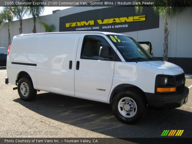 2005 Chevrolet Express 2500 Commercial Van in Summit White