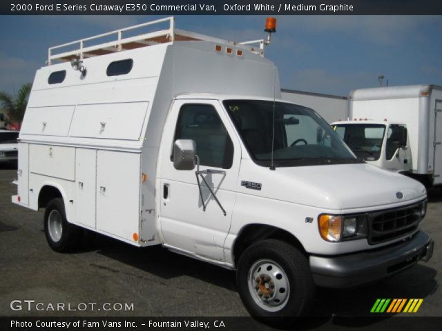 2000 Ford E Series Cutaway E350 Commercial Van in Oxford White