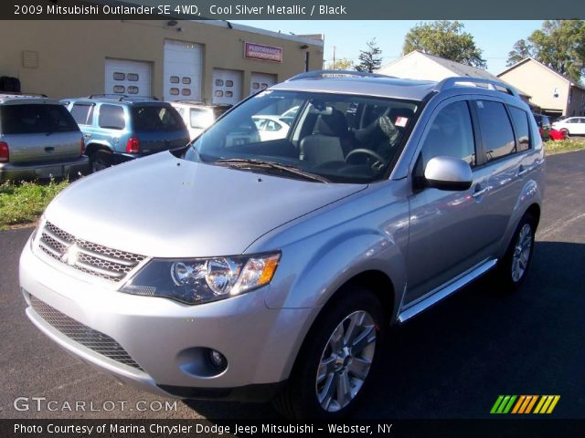 2009 Mitsubishi Outlander SE 4WD in Cool Silver Metallic