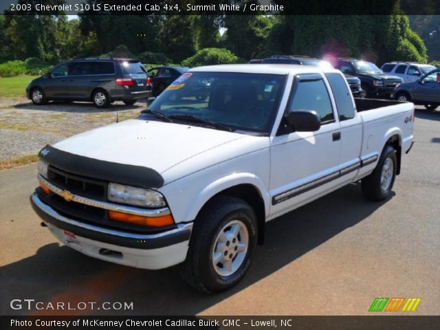 2003 Chevrolet S10 LS Extended Cab 4x4 in Summit White