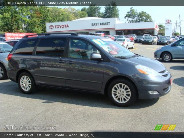 2007 Toyota Sienna XLE in Slate Gray Metallic