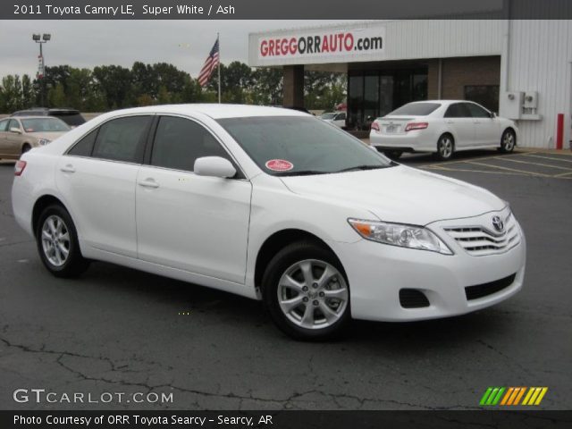 2011 Toyota Camry LE in Super White