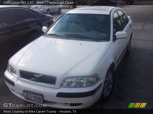 2001 Volvo S40 1.9T in White
