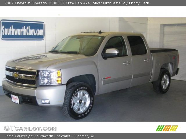 2007 Chevrolet Silverado 1500 LTZ Crew Cab 4x4 in Silver Birch Metallic