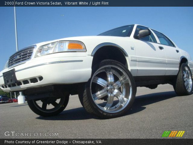 2003 Ford Crown Victoria Sedan in Vibrant White