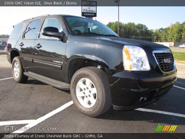 2009 GMC Yukon SLE in Onyx Black