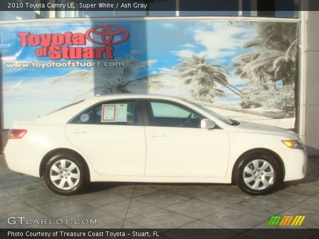 2010 Toyota Camry LE in Super White