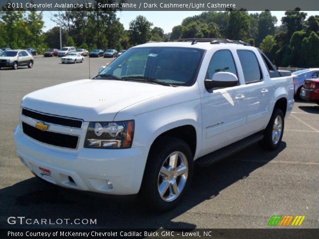 2011 Chevrolet Avalanche LT in Summit White