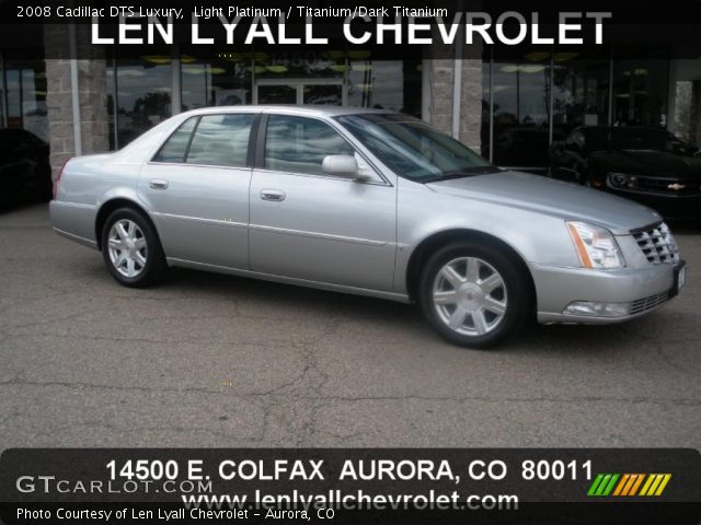2008 Cadillac DTS Luxury in Light Platinum