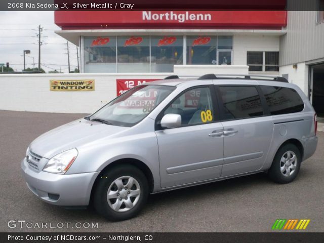 2008 Kia Sedona LX in Silver Metallic