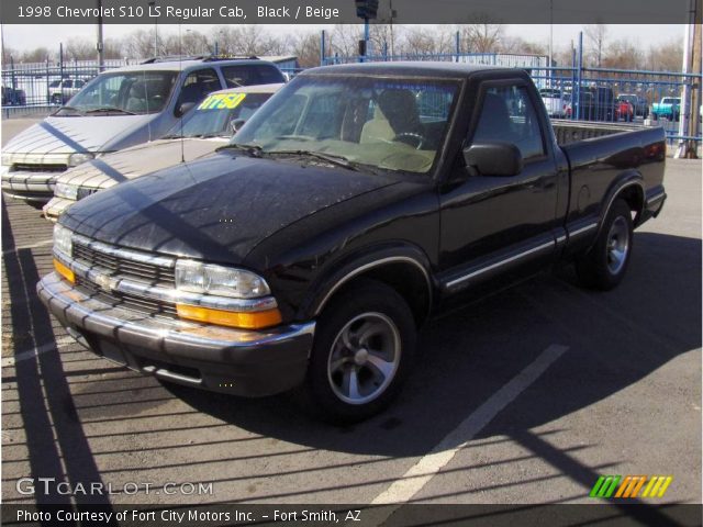 1998 Chevrolet S10 LS Regular Cab in Black