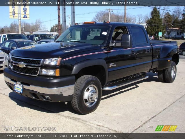 2006 Chevrolet Silverado 3500 LT Crew Cab 4x4 Dually in Black