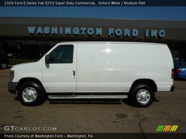 2009 Ford E Series Van E250 Super Duty Commercial in Oxford White
