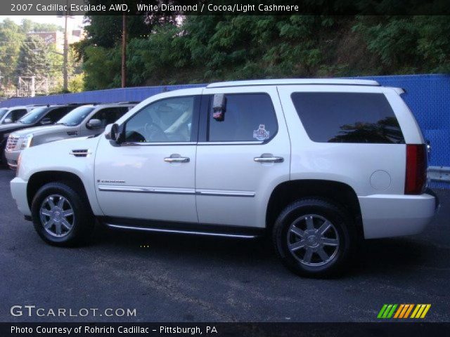 2007 Cadillac Escalade AWD in White Diamond