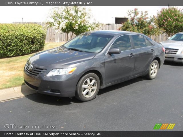 2009 Toyota Camry SE in Magnetic Gray Metallic