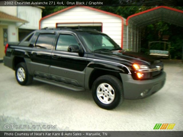 2002 Chevrolet Avalanche Z71 4x4 in Onyx Black