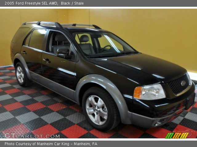 2005 Ford Freestyle SEL AWD in Black