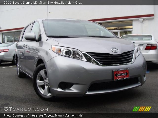 2011 Toyota Sienna LE in Silver Sky Metallic
