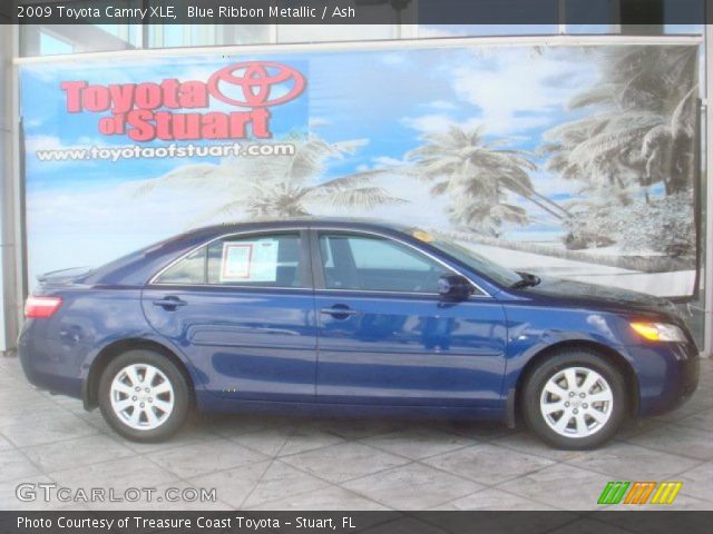 2009 Toyota Camry XLE in Blue Ribbon Metallic