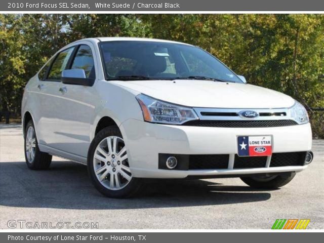 2010 Ford Focus SEL Sedan in White Suede