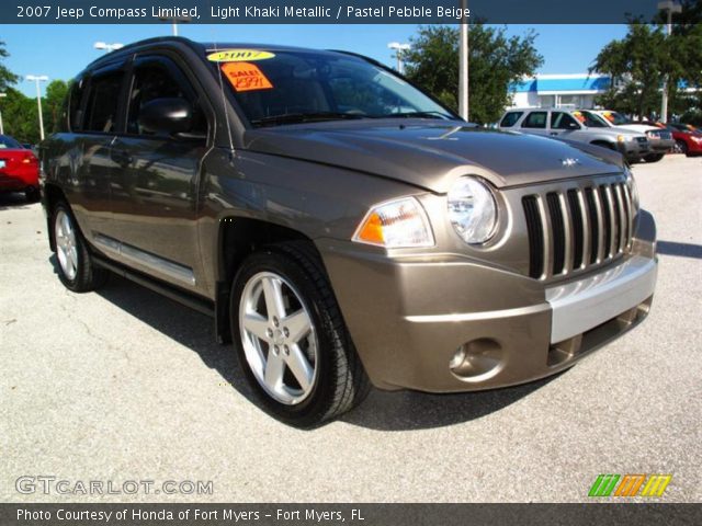 2007 Jeep Compass Limited in Light Khaki Metallic
