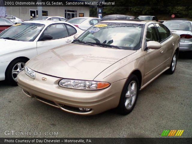 2001 Oldsmobile Alero GL Sedan in Sandstone Metallic