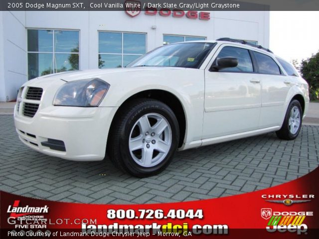 2005 Dodge Magnum SXT in Cool Vanilla White