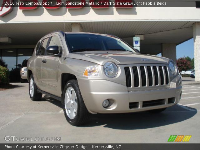 2010 Jeep Compass Sport in Light Sandstone Metallic