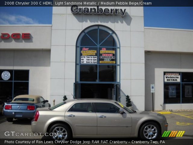 2008 Chrysler 300 C HEMI in Light Sandstone Metallic