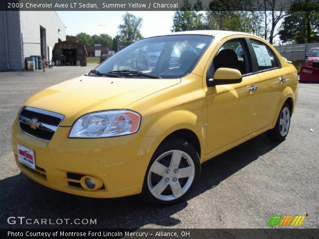 2009 Chevrolet Aveo LT Sedan in Summer Yellow