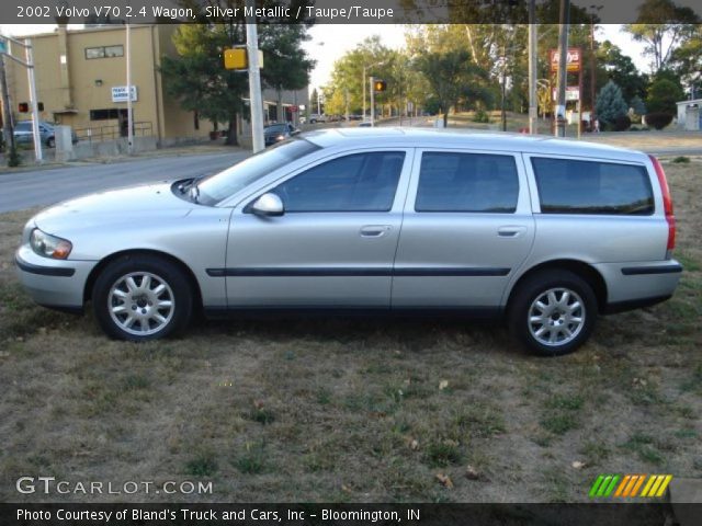 2002 Volvo V70 2.4 Wagon in Silver Metallic