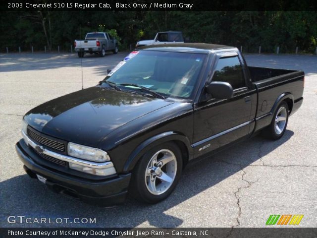 2003 Chevrolet S10 LS Regular Cab in Black Onyx