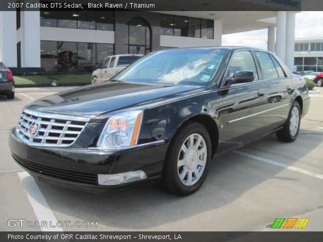 2007 Cadillac DTS Sedan in Black Raven