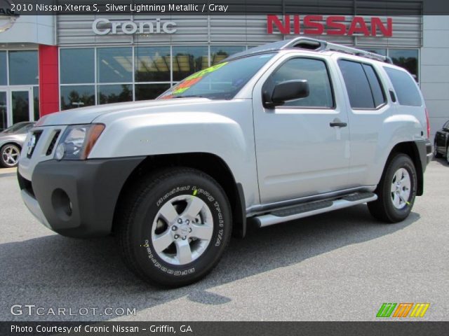 2010 Nissan Xterra S in Silver Lightning Metallic