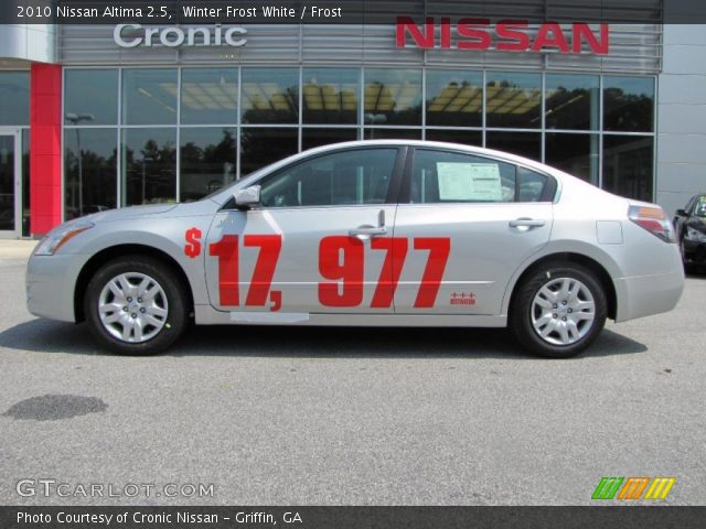 2010 Nissan Altima 2.5 in Winter Frost White