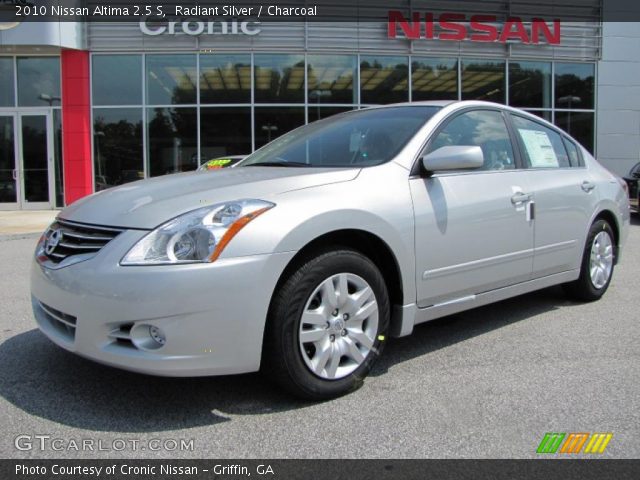 2010 Nissan Altima 2.5 S in Radiant Silver