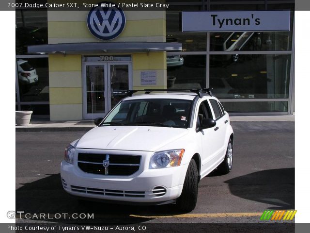 2007 Dodge Caliber SXT in Stone White