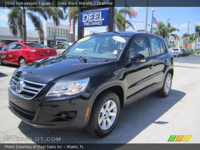 2009 Volkswagen Tiguan S in Deep Black Metallic