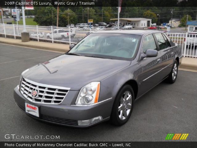 2007 Cadillac DTS Luxury in Mystic Gray