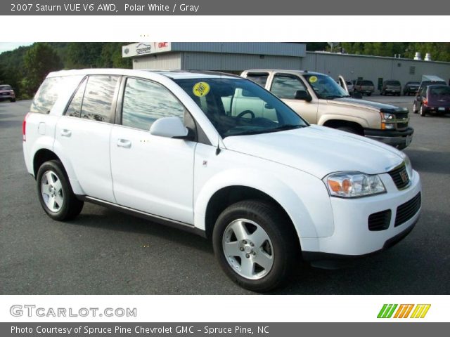 2007 Saturn VUE V6 AWD in Polar White