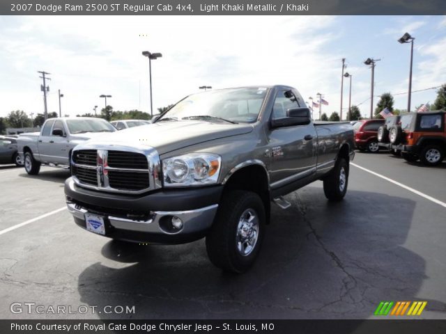 2007 Dodge Ram 2500 ST Regular Cab 4x4 in Light Khaki Metallic
