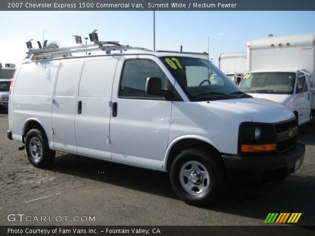 2007 Chevrolet Express 1500 Commercial Van in Summit White