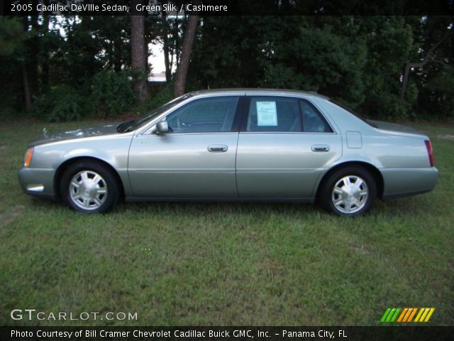 2005 Cadillac DeVille Sedan in Green Silk