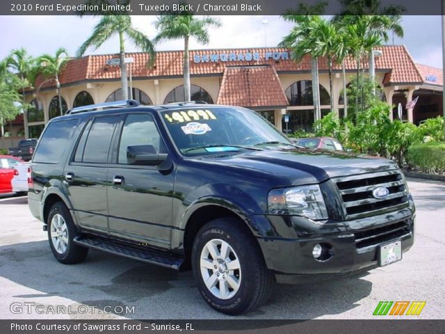 2010 Ford Expedition Limited in Tuxedo Black