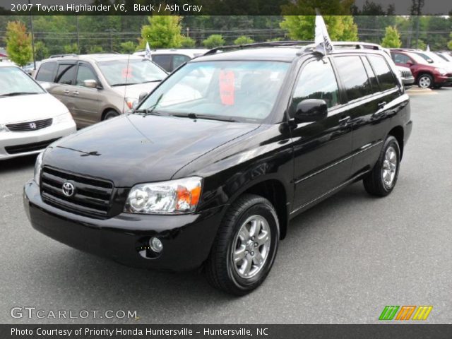 2007 Toyota Highlander V6 in Black