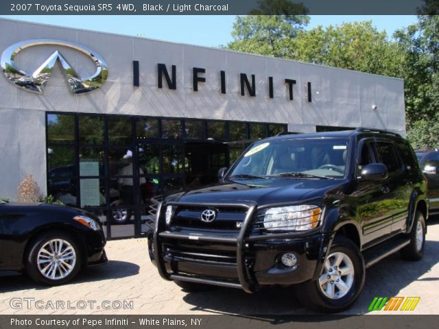 2007 Toyota Sequoia SR5 4WD in Black